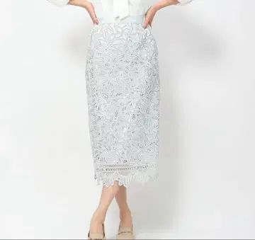 새상품급 미슈마슈 자수 케미컬 레이스 타이트 스커트 라이트 블루