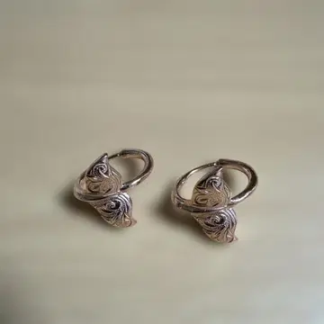 하와이안 주얼리 고래 꼬리 귀걸이