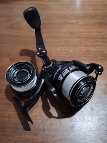 Abu Garcia 로키사니 2500SH 6.2:1