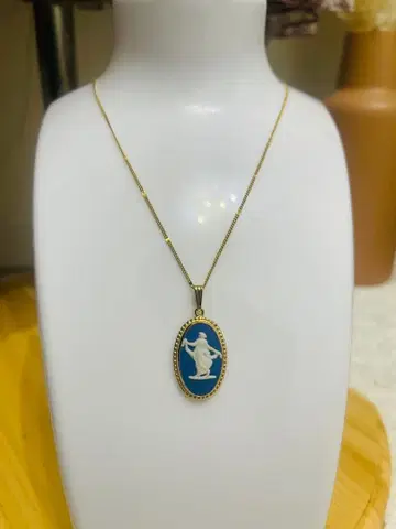 Wedgwood 오벌 펜던트 목걸이
