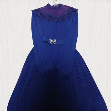 세련된 플리츠 쉬폰 원피스 쇼와 레트로 나비 벨트