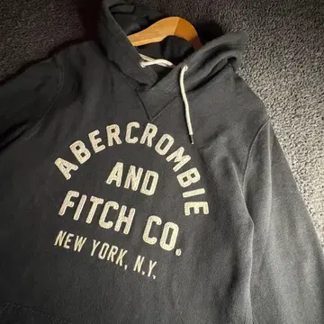 Abercrombie and Fitch 블랙 후드티