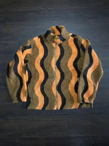 Urban Outfitters 파도 무늬 플리스 자켓 L