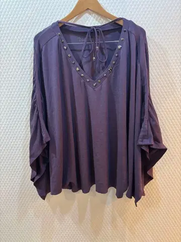 EL RODEO 자매 Vita lita V넥 비쥬 포함 퍼플 상의