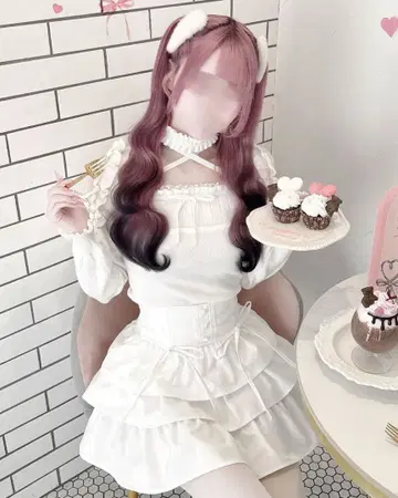 HONEY MEW 허니뮤우 초커 달린 프릴 숄더 상의