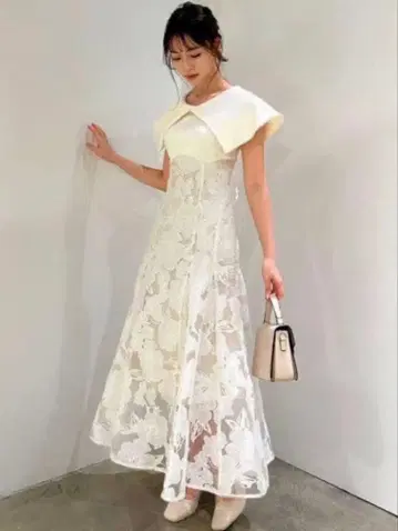 dazzlin 슬리브리스 오팔 코르셋 원피스