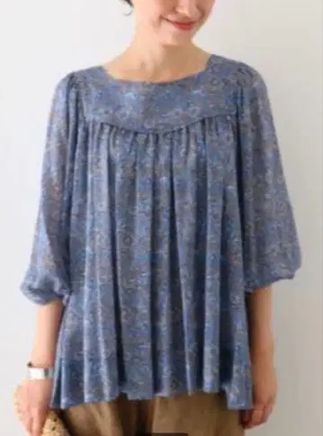 새상품급 미야비키 허그아워 (크로스&크로스) 블라우스 시착만 한 상품