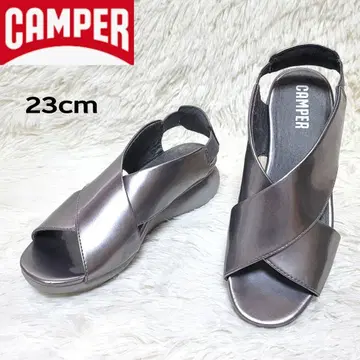 새상품급 캠퍼 벌룬 샌들 23cm 실버 통굽