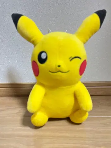 약 27cm 빅 봉제 인형 윙크가 귀여운 Pikachu 봉제 인형