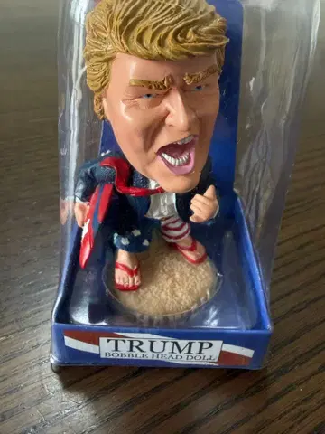 트럼프 대통령 흔들 목 피규어 (보블헤드)