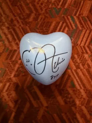 사인 포함 하트 모양 공 AKB48 야기 아즈키