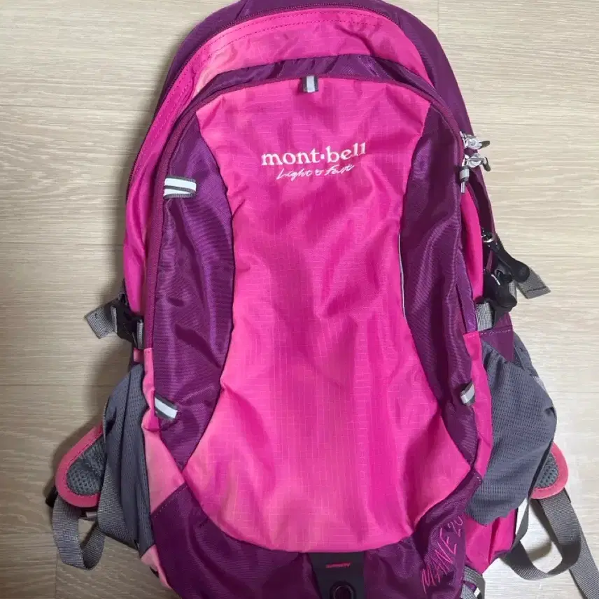 モンベル 登山バックパック