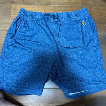 무타 마린 숏팬츠