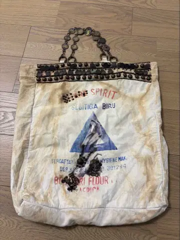 SHARE SPIRIT 양가죽 장식 백 레어 커피 염색