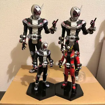 제일복권 가면라이더 지오 상위상 덤 피규어 4종 세트