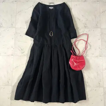 새상품급*마가렛호웰 린넨 플레어 원피스 크루넥 오부 소매 린넨 블랙