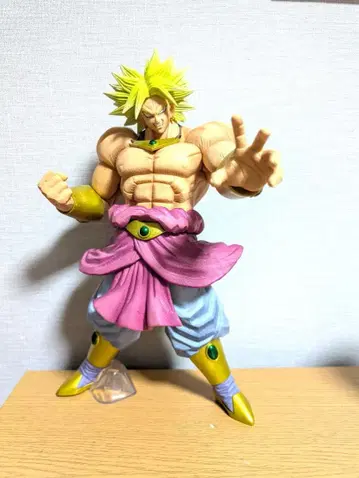 제일복권 드래곤볼 VS옴니버스Z D상 브로리 피규어