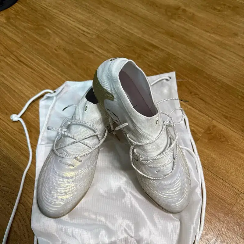 푸마 퓨쳐 9 얼티메이트 AG 275