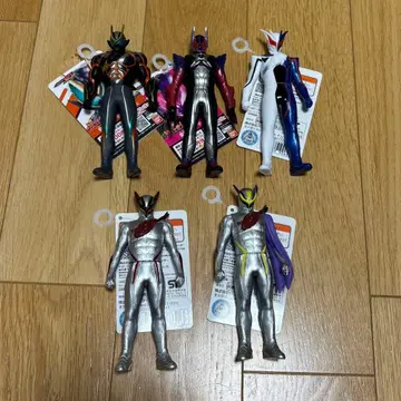 61. 소프트 비닐 라이더 히어로 시리즈 가면라이더 제츠 5체 세트