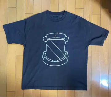 NUMBER (N)INE 엠블럼 T셔츠 구멍 뚫기 사이즈 2