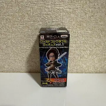 진격의 거인 한지 조에 월드 컬렉터블 피규어 vol.1