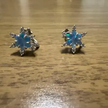 스타 주얼리 눈꽃 디자인 귀걸이 거의 미사용품!