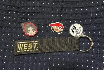 WEST. 유일무이 굿즈 시게오카 다이키 얼굴과 야츠 와펜 스트랩 세트