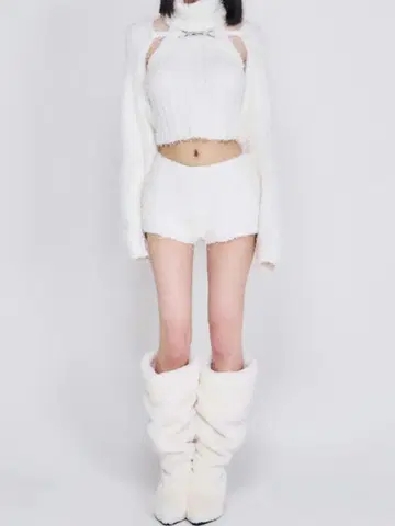 belearmimi 플러피 니트 앙상블 숏팬츠 세트