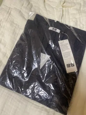 26SS UNIQLOU 워셔블 버튼 다운 니트 베스트 BLUE XL