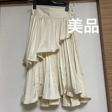 titty&Co. 아이보리 플레어 스커트 PETIT