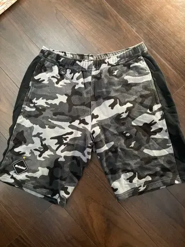 FCRB 에프씨 리얼 브리스톨 카모플라쥬 숏팬츠