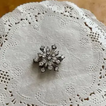 눈꽃 디자인 브로치 지르코니아