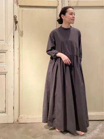 피어슬리 개더 셔츠 원피스 차콜