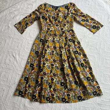 Sybilla 꽃무늬 실크 긴팔 A라인 원피스