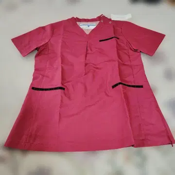 흰 옷 브랜드 FIELDWORLD 의료용 여성 상의