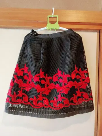 PRIDE 프라이드 플레어 스커트 블랙 레드 자수