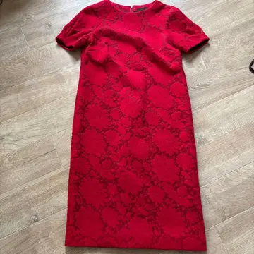 yoshie inaba 레드 꽃무늬 반팔 원피스