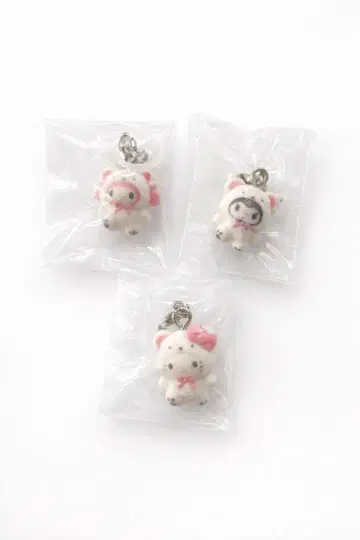 산리오 포근포근 스노우 가챠가챠 마이멜로디 쿠로미 키티