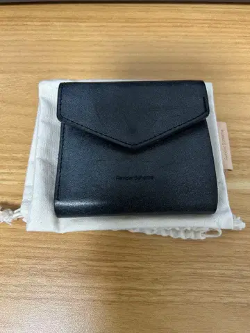 Hender scheme 플랩 월렛 블랙 몇 회 사용 극미품