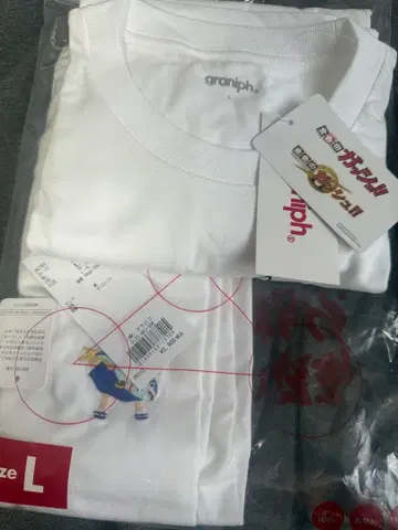 그라니프 금색의 갓슈 T셔츠 L사이즈 2장