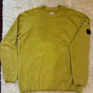 C.P. COMPANY 크루넥 렌즈 스웨터