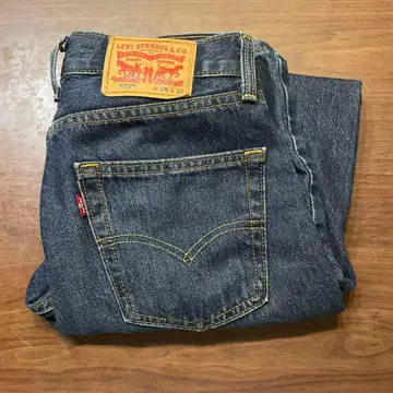 Levi Strauss & Co. 555 W28 L32 다크 블루