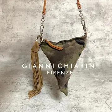 새상품급 잔니 키아리니 스웨이드 카모플라주 패턴 트라이앵글 미니 파우치