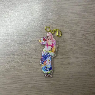 XG 아크릴 키체인 치사