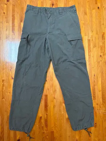 2013년 오스트리아군 HEERESEIGENTUM 카고 팬츠 w87cm