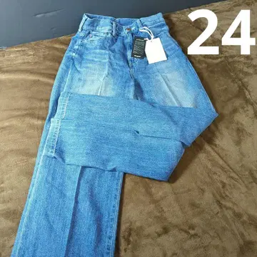 RED CARD Slogan 루즈 스트레이트 데님 98W10701amd