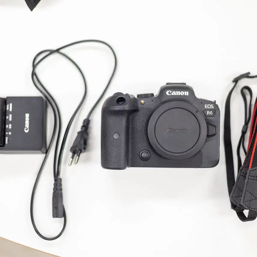 캐논 R6 바디(풀프레임 미러리스)  상태 굿!!