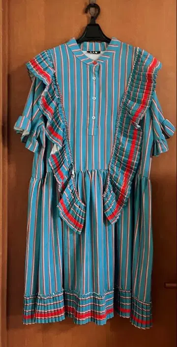 프릴 플리츠 드레스 원피스 튜닉 론다 동 디자인 연예인 착용 새상품급