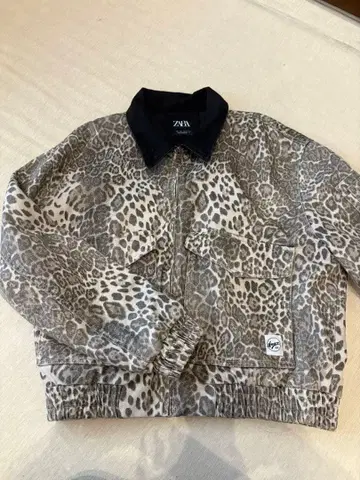 ZARA 레오파드 무늬 자켓