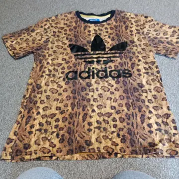 adidas 레오파드 무늬 T셔츠 S사이즈